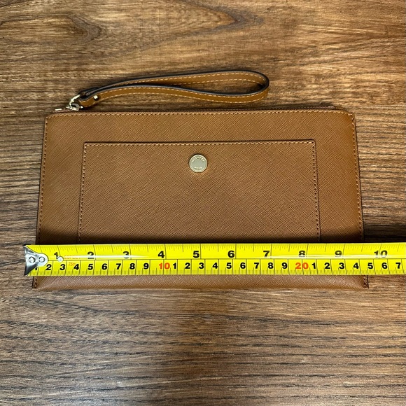 Michael Kors Brown Clutch / Wristlet - Picture 4 of 6